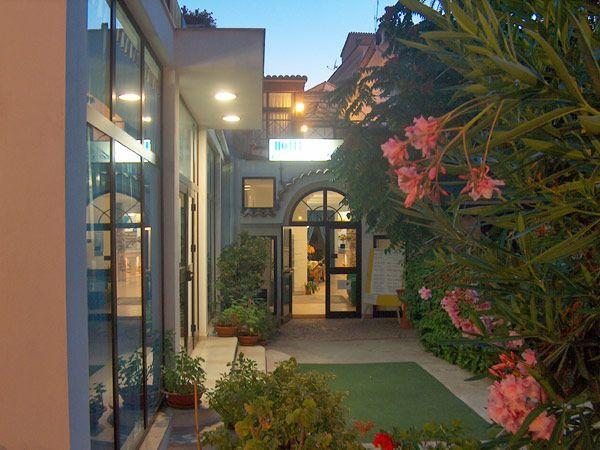 Hotel Piccolo Paradiso Di Rodi Garganico Eksteriør billede