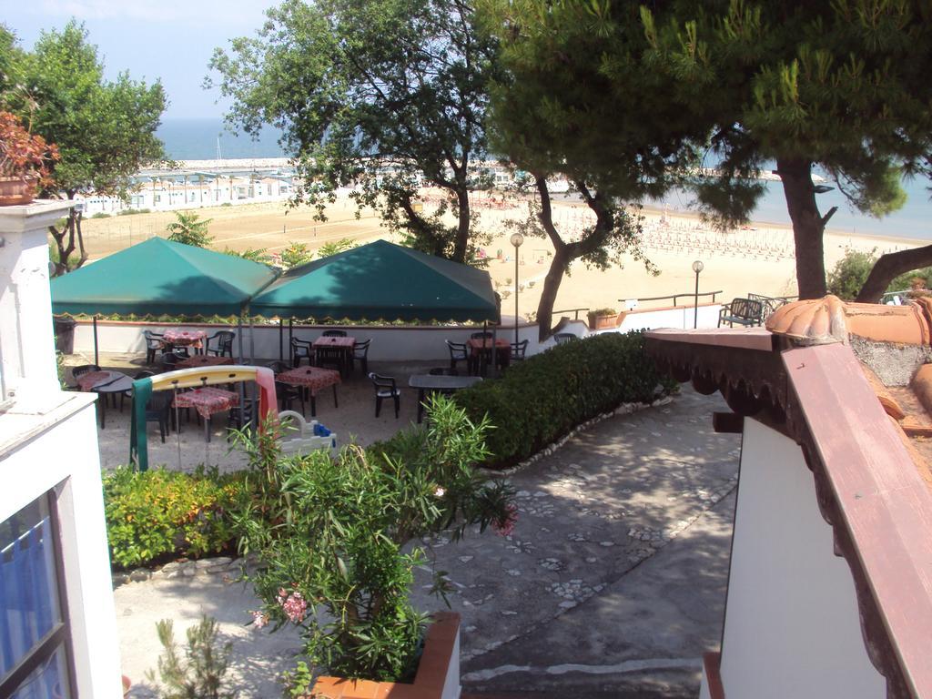 Hotel Piccolo Paradiso Di Rodi Garganico Eksteriør billede