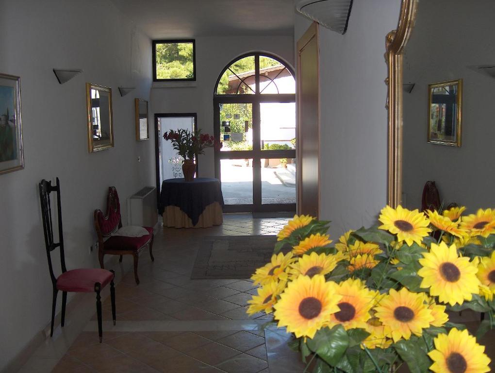 Hotel Piccolo Paradiso Di Rodi Garganico Eksteriør billede