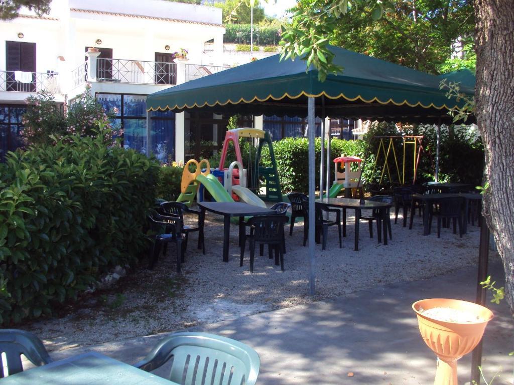 Hotel Piccolo Paradiso Di Rodi Garganico Eksteriør billede